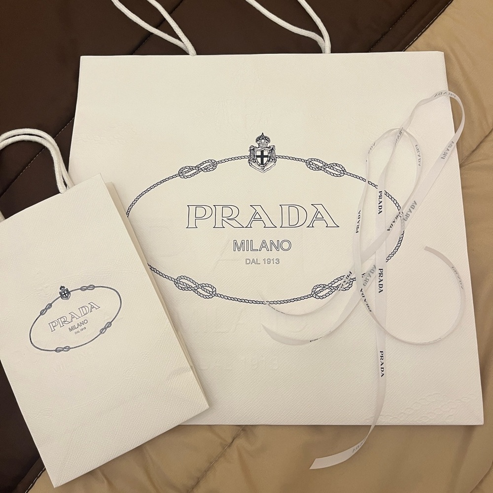 Small prada bag- new condition